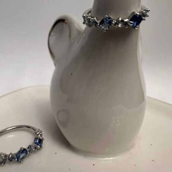 Cubic Zirconia Size 5 Women's Ring - Picture 5 of 5